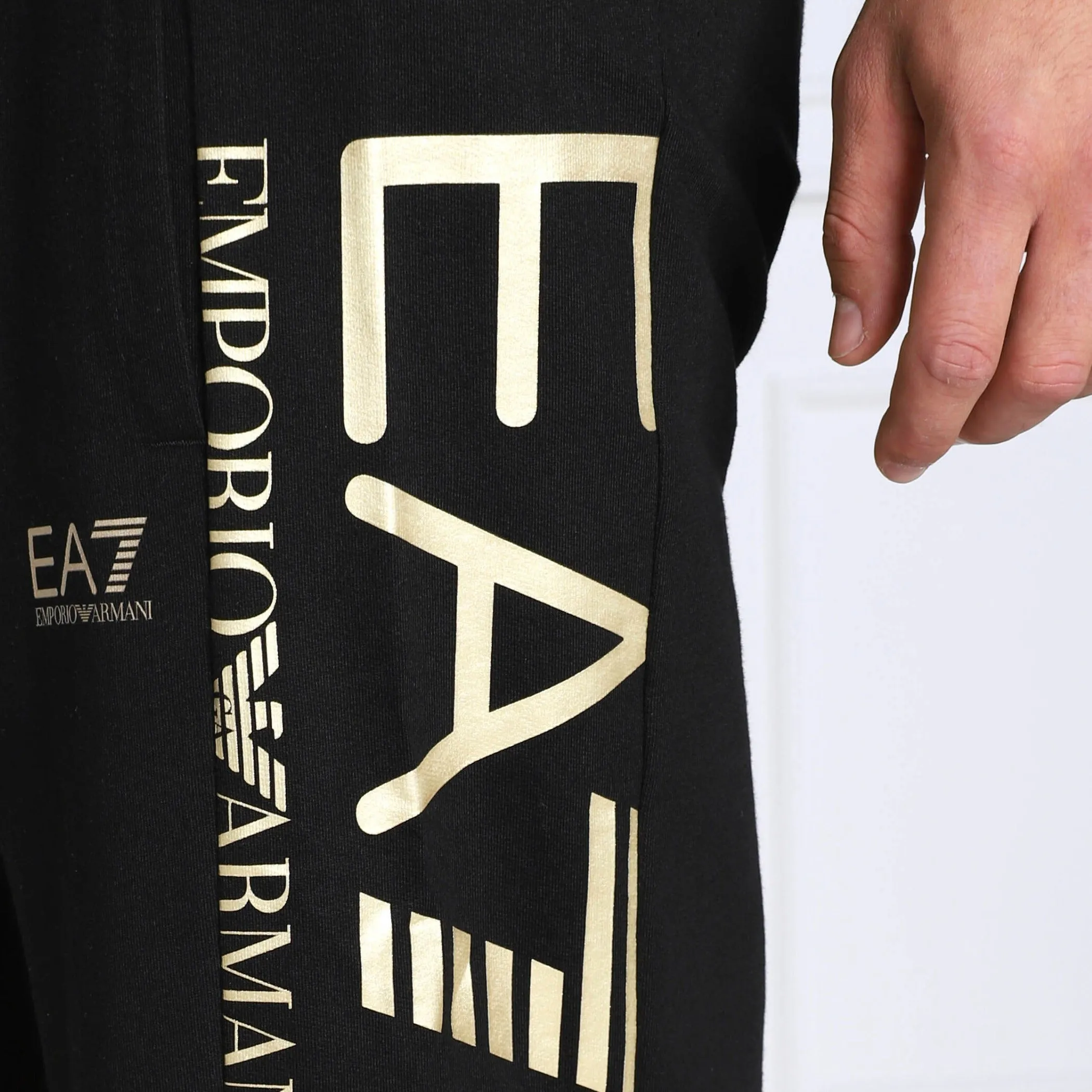 EA7 Shorts