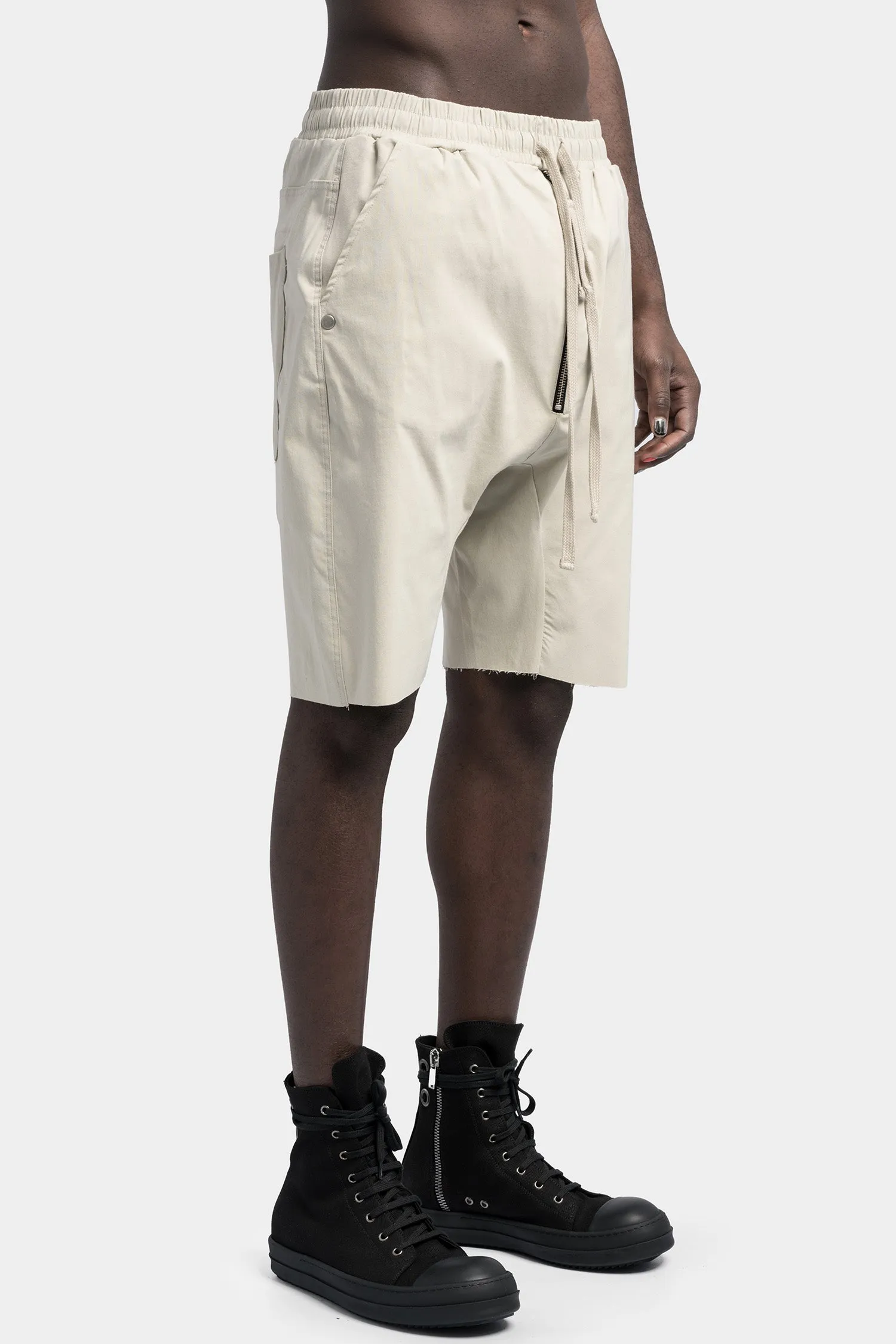 Front zip shorts, Sand shell