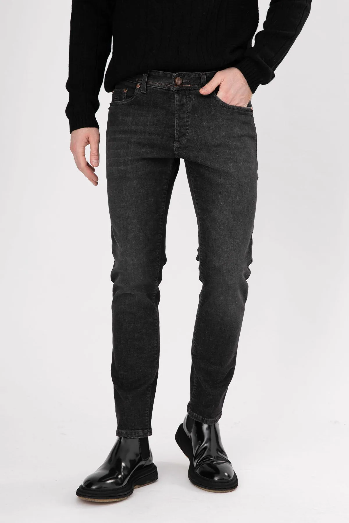 Richard J. Brown Cortina Slim Fit Jeans