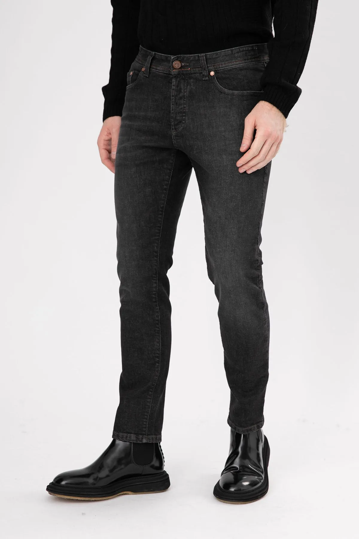 Richard J. Brown Cortina Slim Fit Jeans